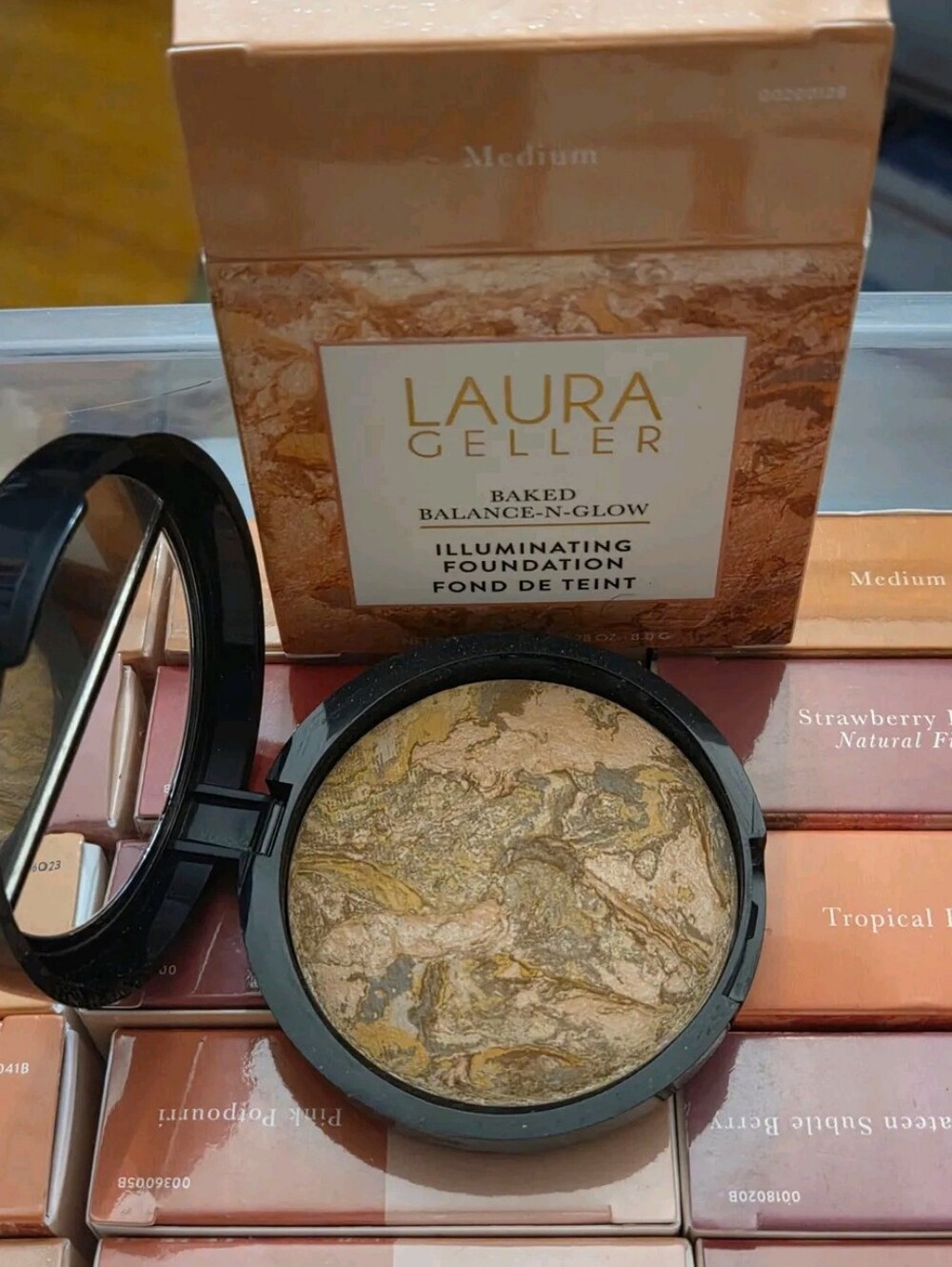 Laura Geller Baked Balance-n-Glow Illuminating Foundation in Medium